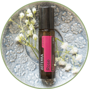 Månedens olier fra doTERRA hos Lunarcademy. DoTERRA Rose touch 10 ml i roller.