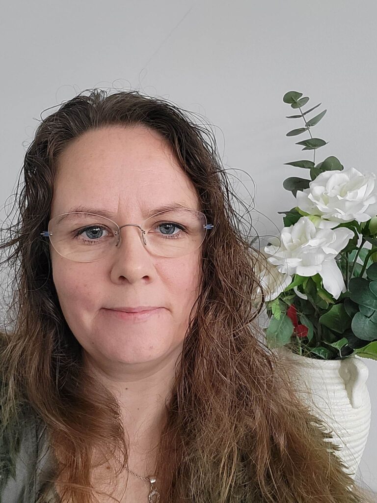 Carolina Søndergaard. Numerolog, astrolog og regressionsterapeut.